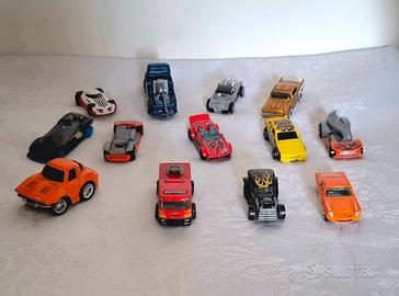 Lotto 12 Macchinine Hot Wheels e Vari Modelli 
