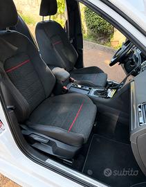 Sedili honeycomb golf 7.5 gti