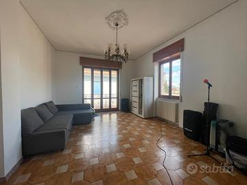 Appartamento di 125 mq 4 vani - vitulazio
