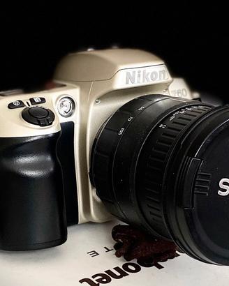 Fotocamera reflex a pellicola Nikon F60