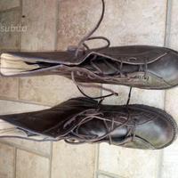 Scarponi anfibi militari