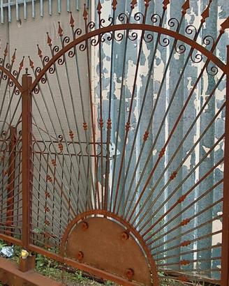Cancello ferro 400 x 182/193 x 225 su monoblocco