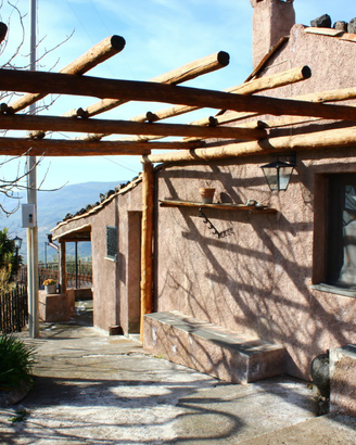 Rustico immerso nei pistacchi di Bronte