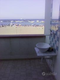 bilocale su spiaggia san pietro
