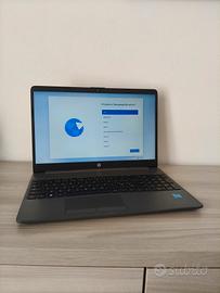 HP 250 G9 - intel i5 12h gen, Ram 8 Gb SSD 512 Gb
