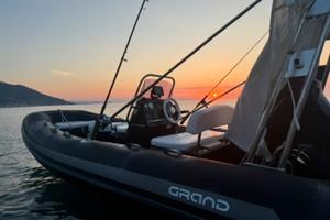 Gommone Grand 470 con motore Suzuki