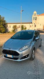 Ford Fiesta 2016 MK7.5 207000km 75cv neopatentati