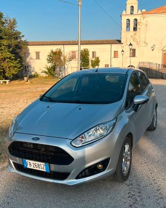 Ford Fiesta 2016 MK7.5 207000km 75cv neopatentati