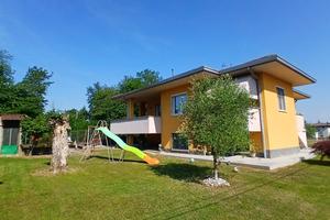 Villetta vicinanze Borgomanero