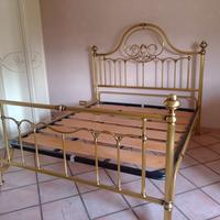 Letto matrimoniale 