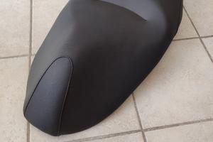Sella Piaggio Beverly 300  350 1B003744000D1