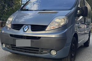 Renault 8 posti