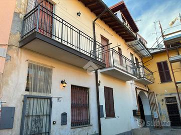 CASA DI CORTE A CORBETTA