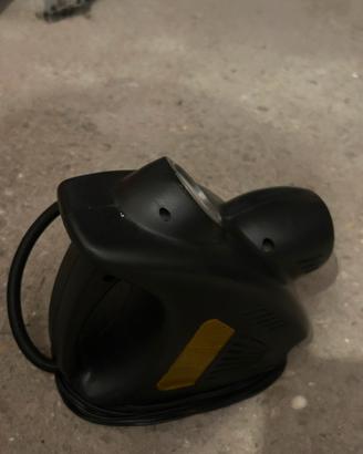 Compressore d’emergenza per gonfiare le gomme