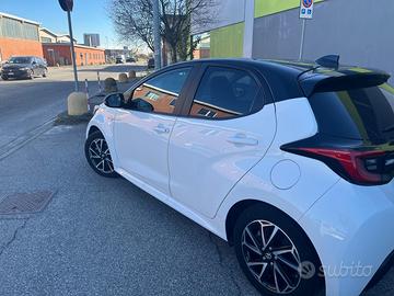 Toyota yaris 05/2022