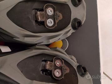 scarpe da ciclismo e spinning con attacco per peda