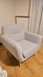 Poltrona in tessuto NUOVA