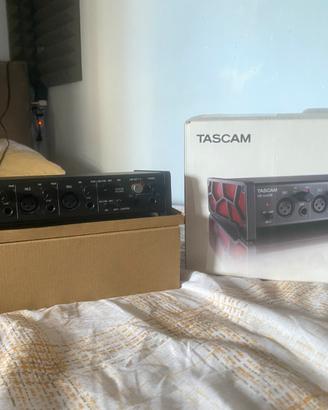 Tascam US-4x4 HR
