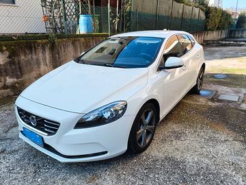 Volvo V40 D2 come nuova