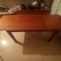 Tavolo in ciliegio con 4 sedie