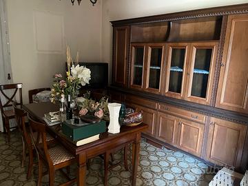 Mobile sala, tavolo, sei sedie