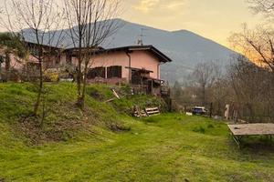 Appartamento di 230 m² con 4 locali e box auto dop