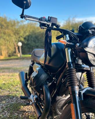Moto guzzi v7 stone
