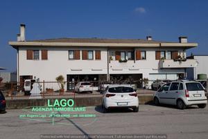 Attico / Mansarda di 682 m² con più di 5 locali a 