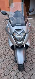 Honda Silver Wing 400 - 2006