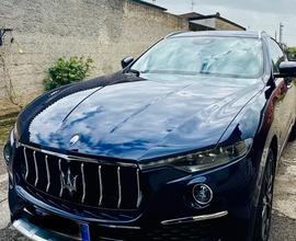 Maserati levante granlusso modello 2021