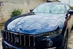 Maserati levante granlusso modello 2021