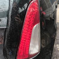 fanale posteriore destro lancia musa 2 serie 