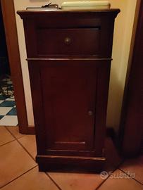 Comodino antico