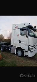 Trattore stradale renault