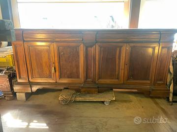 Credenza in noce del 700