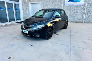 Ypsilon 1.0 FireFly 5 porte S&S Hybrid Silver