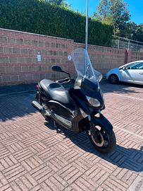 Yamaha XMax 250