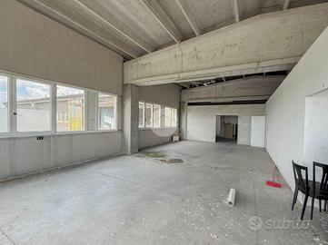 CAPANNONE A ROMANO DI LOMBARDIA