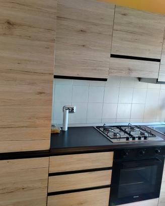 Cucina e parete soggiorno