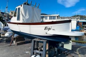 Gozzo cabinato semiplananate