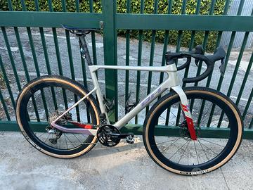 Bh gravel xr race