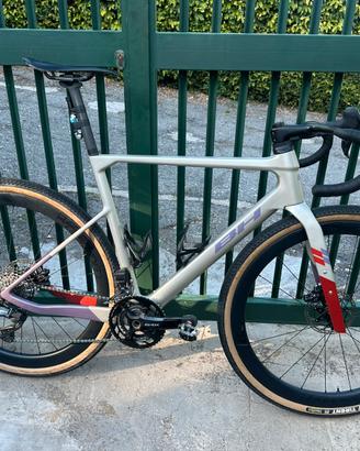 Bh gravel xr race