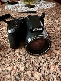 Macchina fotografica nikon coolpixB500