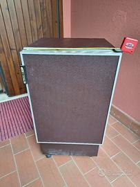Frigo da campeggio con compressore