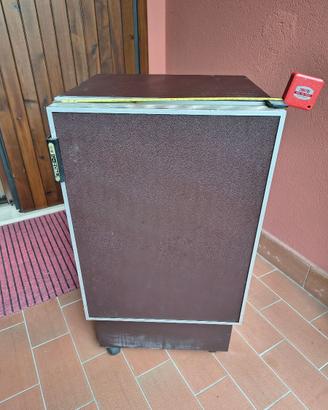 Frigo da campeggio con compressore