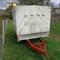 Carrello rimorchio per trattore