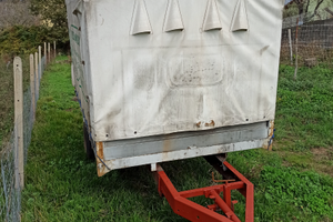 Carrello rimorchio per trattore