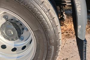 gomme camion