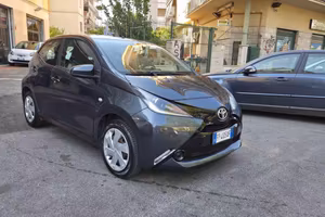 TOYOTA Aygo 1.0 VVT-i 69 CV 5 porte x-business