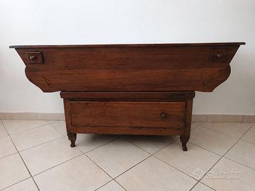 Antica cassapanca in legno massello
